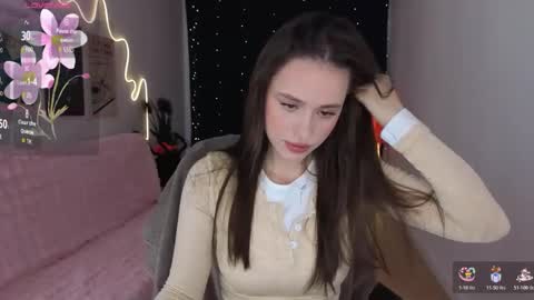 Snapshot of emillias_leo chatting on 4, 11, 2025 Emillias online show from 4, 11, 2025