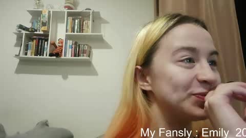 Snapshot of emilly_20 chatting on 5, 5, 2026 Emily online show from 5, 5, 2026