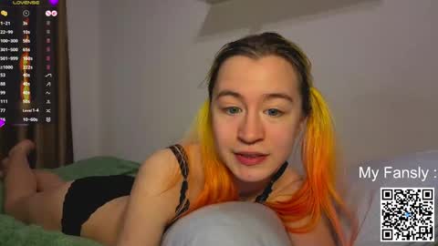Snapshot of emilly_20 chatting on 29, 5, 2026 Emily online show from 29, 5, 2026