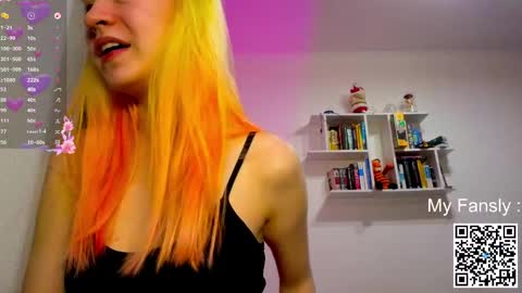 Snapshot of emilly_20 chatting on 5, 6, 2026 Emily online show from 5, 6, 2026