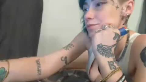 Emily Love online show from 30, 10, 2025