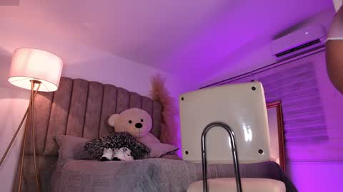  emily valentina     online show from 4, 3, 2026