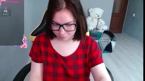 Emily 3 online show from 25, 9, 2025