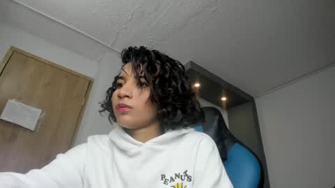 Snapshot of emily_bruss chatting on 26, 5, 2026 emily_bruss online show from 26, 5, 2026