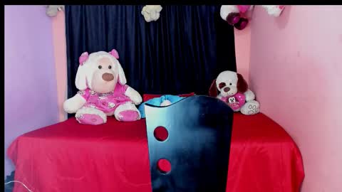 emily_bunny7 online show from 7, 11, 2025