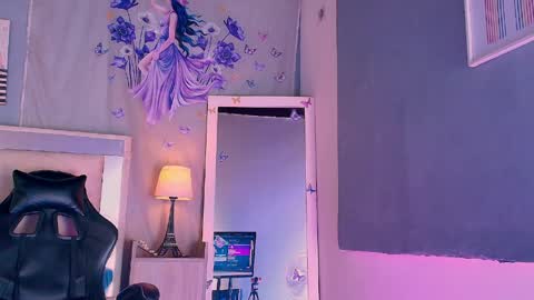 Snapshot of emily_castillo1_ chatting on 5, 6, 2026 emily_castillo1_ online show from 5, 6, 2026