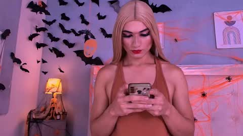 emily_castillo_1 online show from 21, 10, 2025