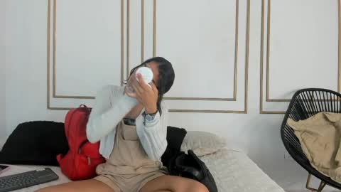 Snapshot of emily_gaviria1 chatting on 24, 4, 2026 emily_gaviria1 online show from 24, 4, 2026