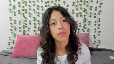 Snapshot of emily_jonessxx chatting on 13, 1, 2026 emily online show from 13, 1, 2026