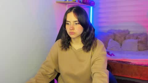 emily_lindey online show from 21, 10, 2025