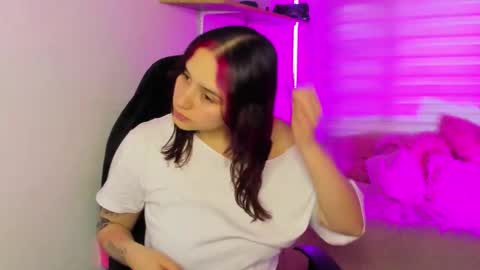 emily_lindey online show from 14, 12, 2025