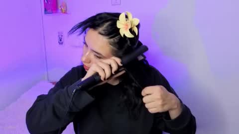 Emily Lindey online show from 17, 3, 2026