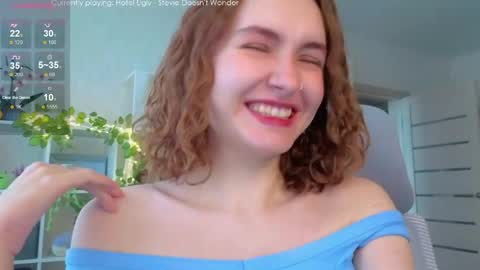 Snapshot of emily_lune chatting on 18, 5, 2026 Emily online show from 18, 5, 2026