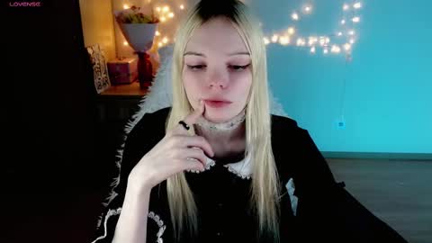 Lia online show from 24, 2, 2025