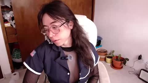 Snapshot of emily_pearl_ chatting on 11, 9, 2025 emily_pearl_ online show from 11, 9, 2025