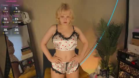 emily_relishh online show from 24, 2, 2026