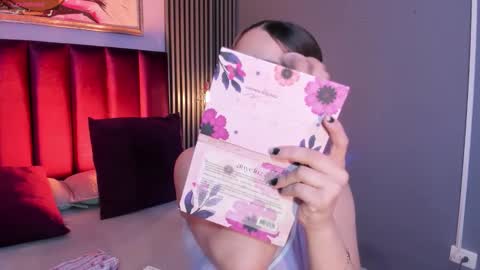 Snapshot of emily_roberts1 chatting on 19, 12, 2025 Emily online show from 19, 12, 2025