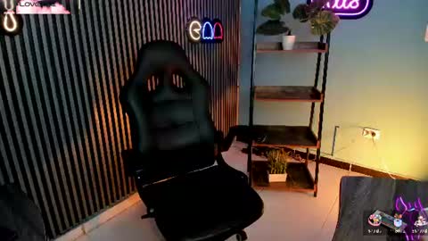 Snapshot of emily_roberts1 chatting on 30, 6, 2026 Emily online show from 30, 6, 2026