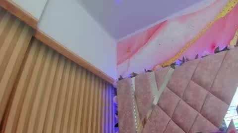 Snapshot of emily_velvet_ chatting on 12, 6, 2026 emily_velvet_ online show from 12, 6, 2026