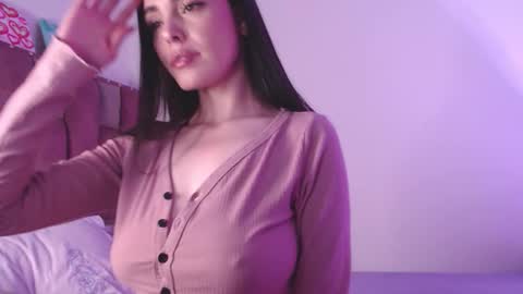 Snapshot of emily_w2 chatting on 3, 11, 2025 emily_w2 online show from 3, 11, 2025