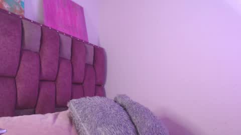 Snapshot of emily_w2 chatting on 1, 5, 2026 emily_w2 online show from 1, 5, 2026