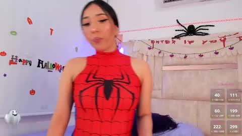 emily_walker4 online show from 30, 10, 2025