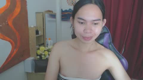 emily_xo143 online show from 29, 3, 2026