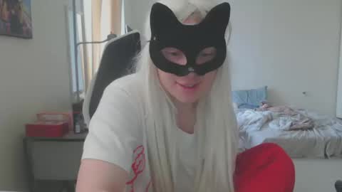 Snapshot of emily_york18 chatting on 10, 10, 2025 Emily online show from 10, 10, 2025