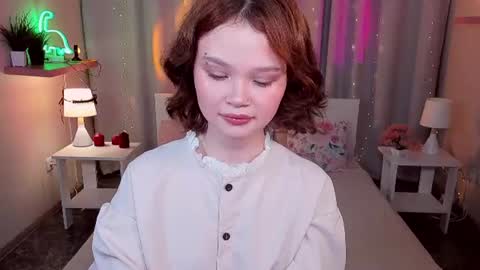 Snapshot of emilychaves chatting on 18, 6, 2026 Emilyhaves online show from 18, 6, 2026