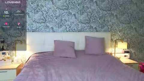 Snapshot of emilydancee chatting on 22, 5, 2026 emilydancee online show from 22, 5, 2026
