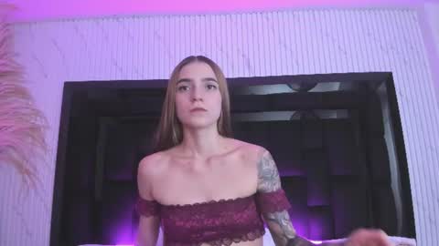 Snapshot of emilyevanss1_ chatting on 29, 7, 2026 Emily online show from 29, 7, 2026