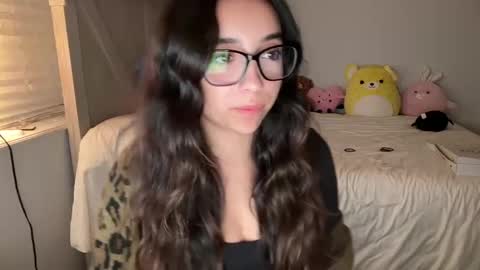 Snapshot of emilyfawn chatting on 23, 9, 2025 emilyfawn online show from 23, 9, 2025