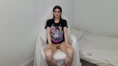 emilyfox5 online show from 18, 11, 2025