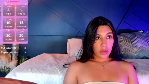 Snapshot of emilyh_ chatting on 10, 12, 2024 Emily online show from 10, 12, 2024