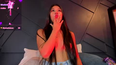 Snapshot of emilyh_ chatting on 26, 1, 2025 Emily online show from 26, 1, 2025
