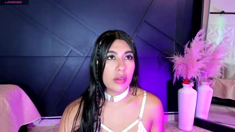Snapshot of emilyh_ chatting on 28, 1, 2025 Emily online show from 28, 1, 2025