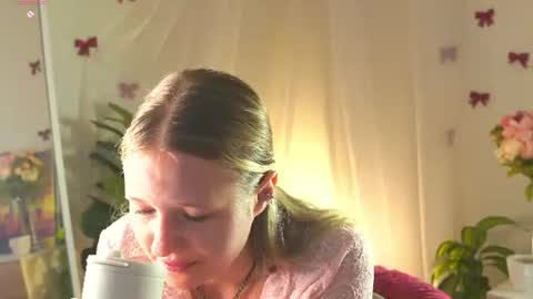 Snapshot of emilyhewell chatting on 9, 7, 2026 Emi online show from 9, 7, 2026