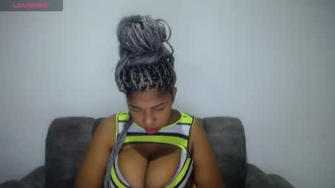 Snapshot of emilyhines__ chatting on 8, 3, 2026 Emilyhines online show from 8, 3, 2026