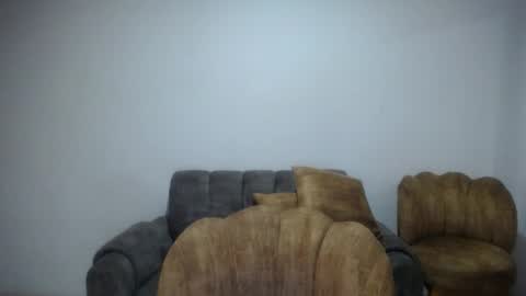 Snapshot of emilyhines__ chatting on 8, 5, 2026 Emilyhines online show from 8, 5, 2026