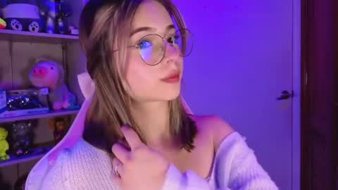 Snapshot of emilykarterr chatting on 20, 4, 2026 VALEEEN online show from 20, 4, 2026