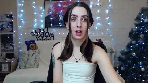Emyli online show from 12, 12, 2024