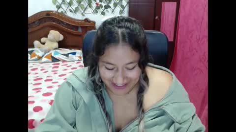 Emily Cortez online show from 28, 12, 2024