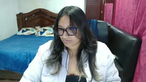 Emily Cortez online show from 2, 11, 2025