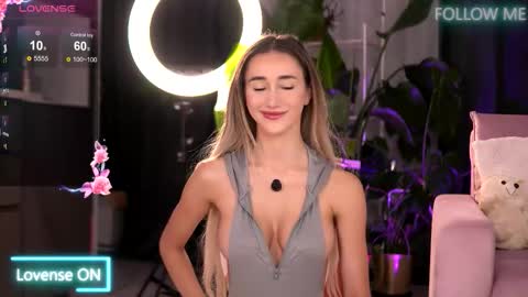 Emily online show from 23, 9, 2025