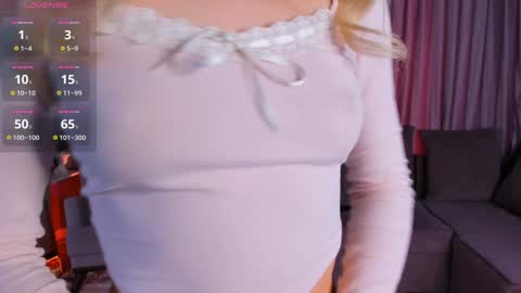 Snapshot of emilyrighter chatting on 28, 12, 2024 Hey i am Emily am - pm online show from 28, 12, 2024