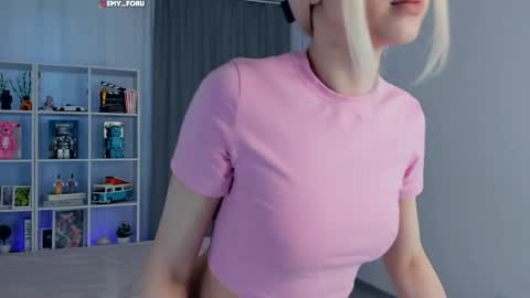 Snapshot of emilyrighter chatting on 28, 5, 2026 Hey i am Emily am - pm online show from 28, 5, 2026