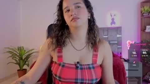 Snapshot of emilyrousex chatting on 25, 5, 2026 emilyrousex online show from 25, 5, 2026
