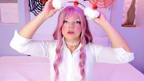 EMILY online show from 17, 10, 2025