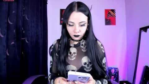  Emily Support me to have 100 likes plx online show from 29, 10, 2025