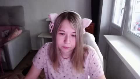 Snapshot of emilyway chatting on 20, 6, 2026 emilyway online show from 20, 6, 2026